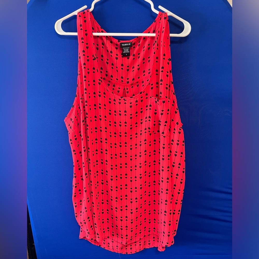 Torrid patterned tunic length tank w/pocket